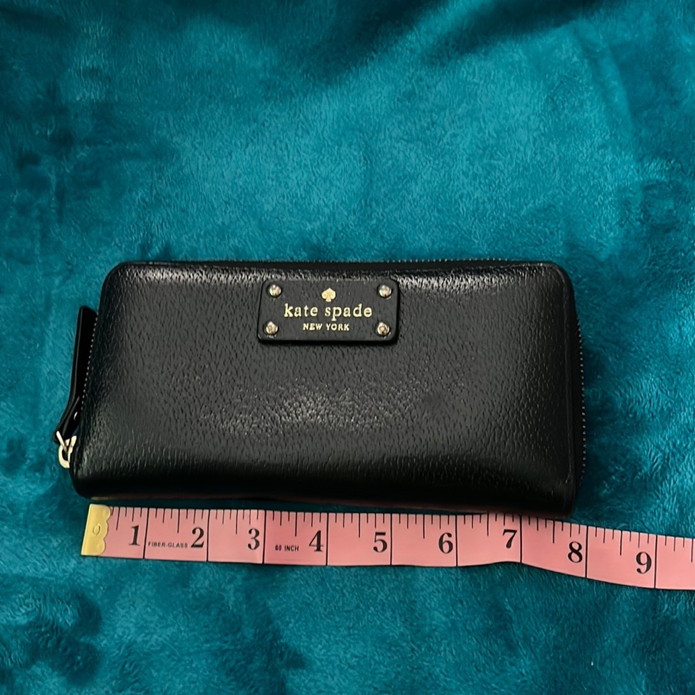 Kate Spade Zipper Clutch Wallet